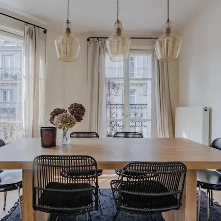 Apartment Parisien Baigne De Soleil