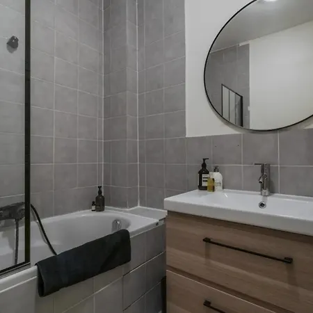 شقة Parisien Baigne De Soleil باريس
